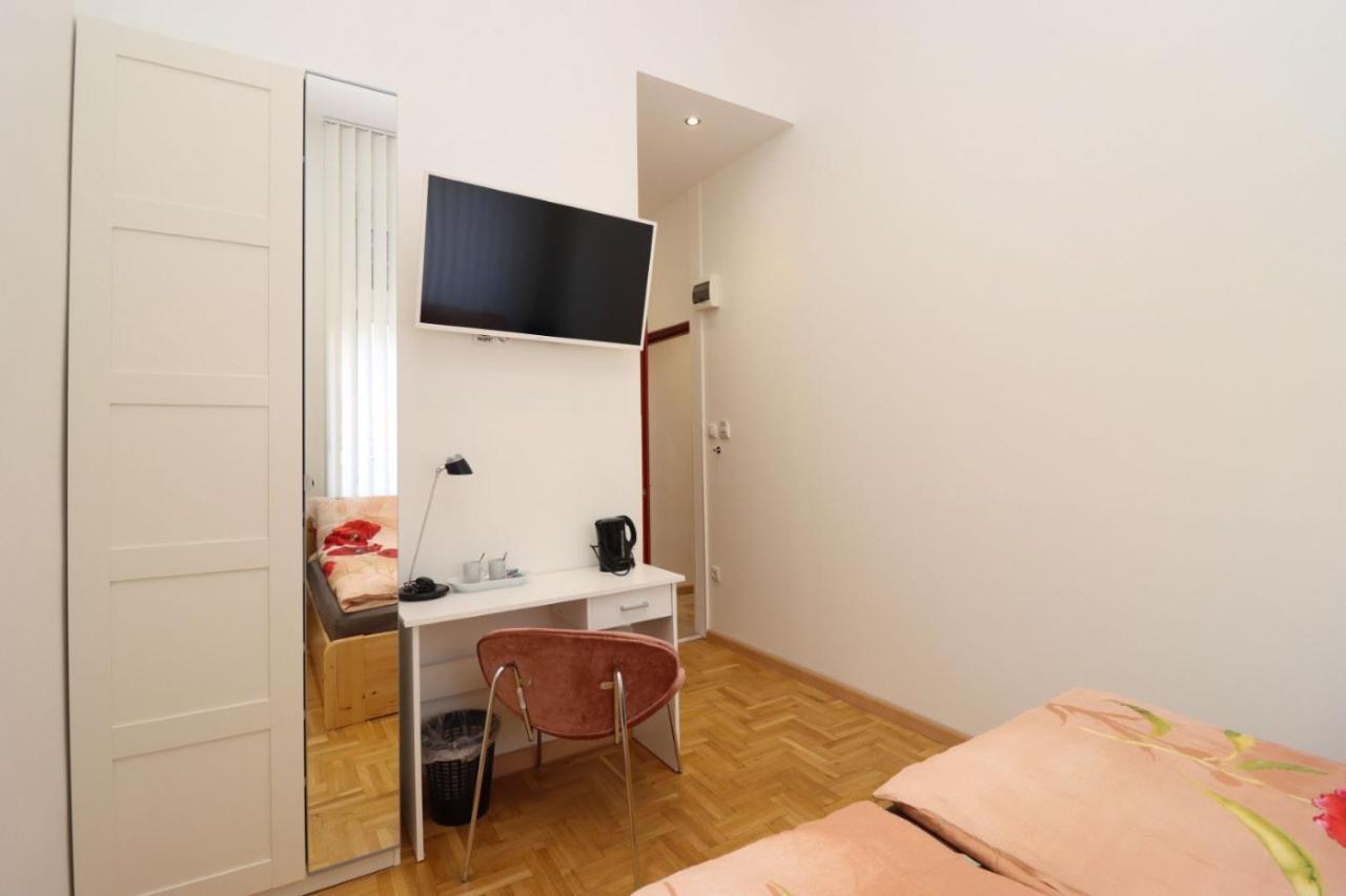 Ziti Citi Budapest Apartment Bagian luar foto