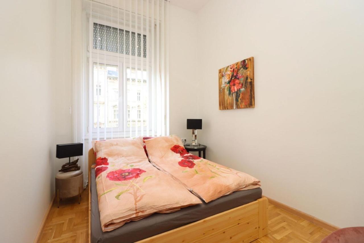 Ziti Citi Budapest Apartment Bagian luar foto