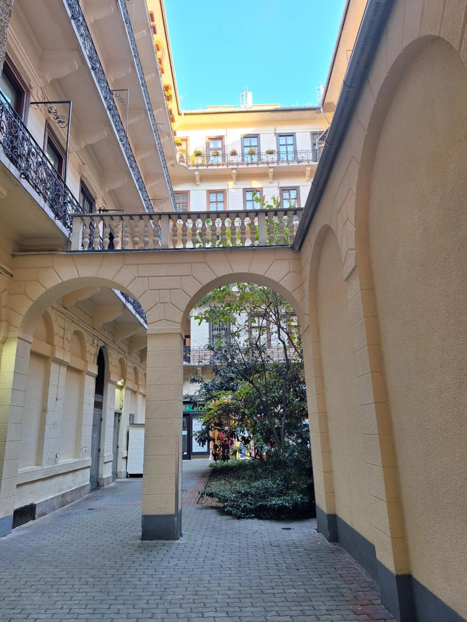 Ziti Citi Budapest Apartment Bagian luar foto